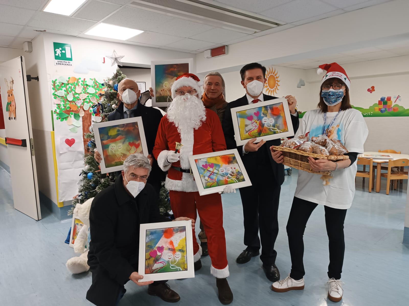 Babbo Natale è tornato per la Festa in Reparto - ABIO Merate - Natale 2024